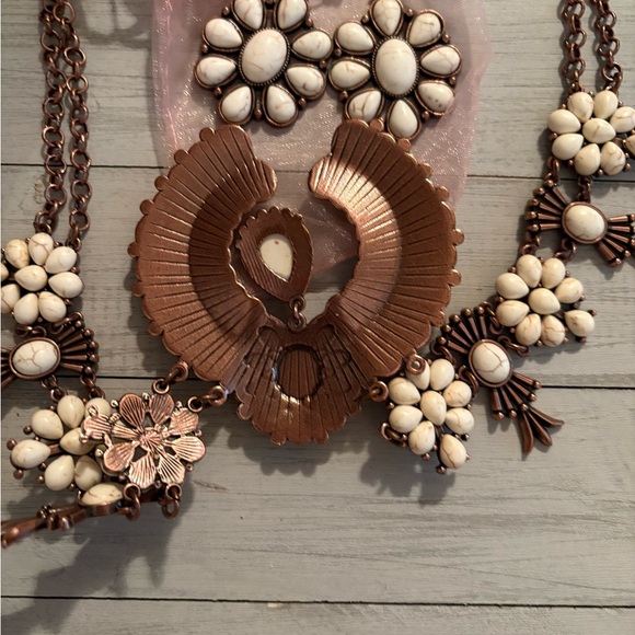 Elegant White and copper squash blossom Necklace Set - Picture 2 of 6